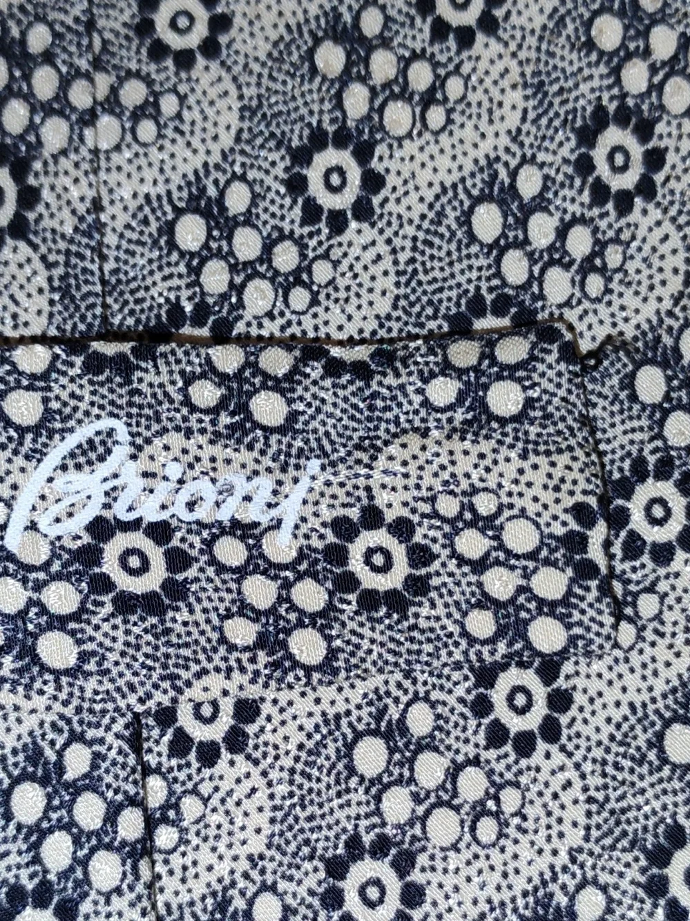 Brioni gucci script